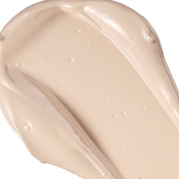 2X Revolution conceal and hydrate light C4 full coverage concealer - Picture 2 of 2